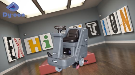 D8 Pro Binilebilir Zemin Temizleme Makinesi 660mm Temizleme Genişliği 130L Tank